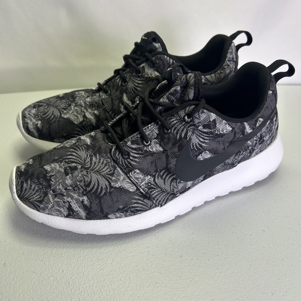 Nike‎ Roshe Run Print Greyscale Palm Aloha Grey Black 655206-010 Men Size 8.5